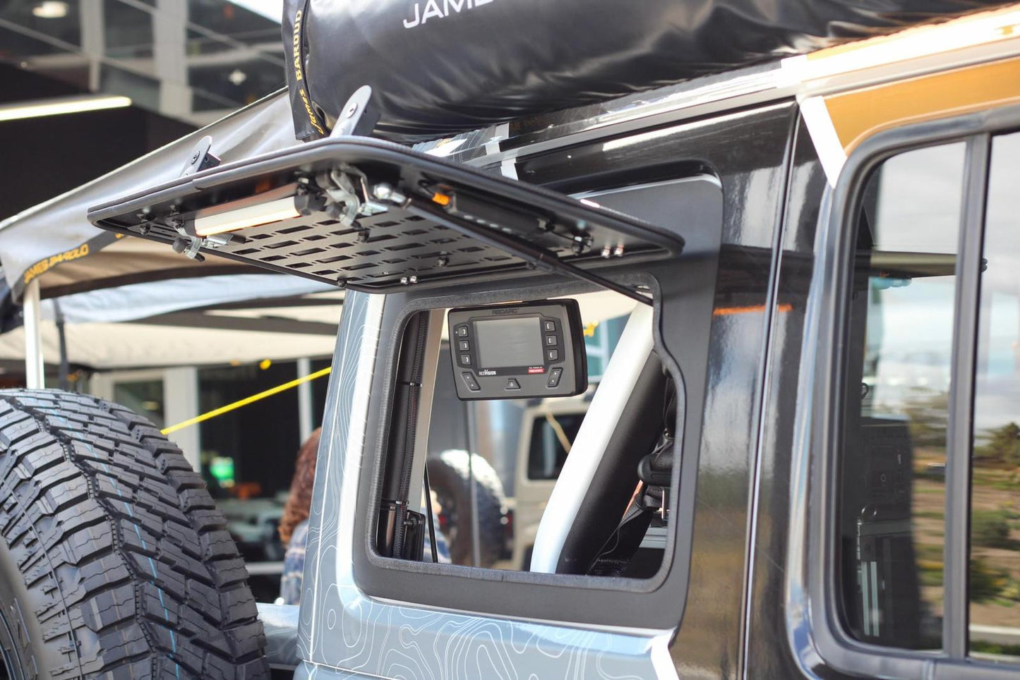 JLU - 4 Door 2018 - 2023 Gullwing Hatch System with Molle Panels
