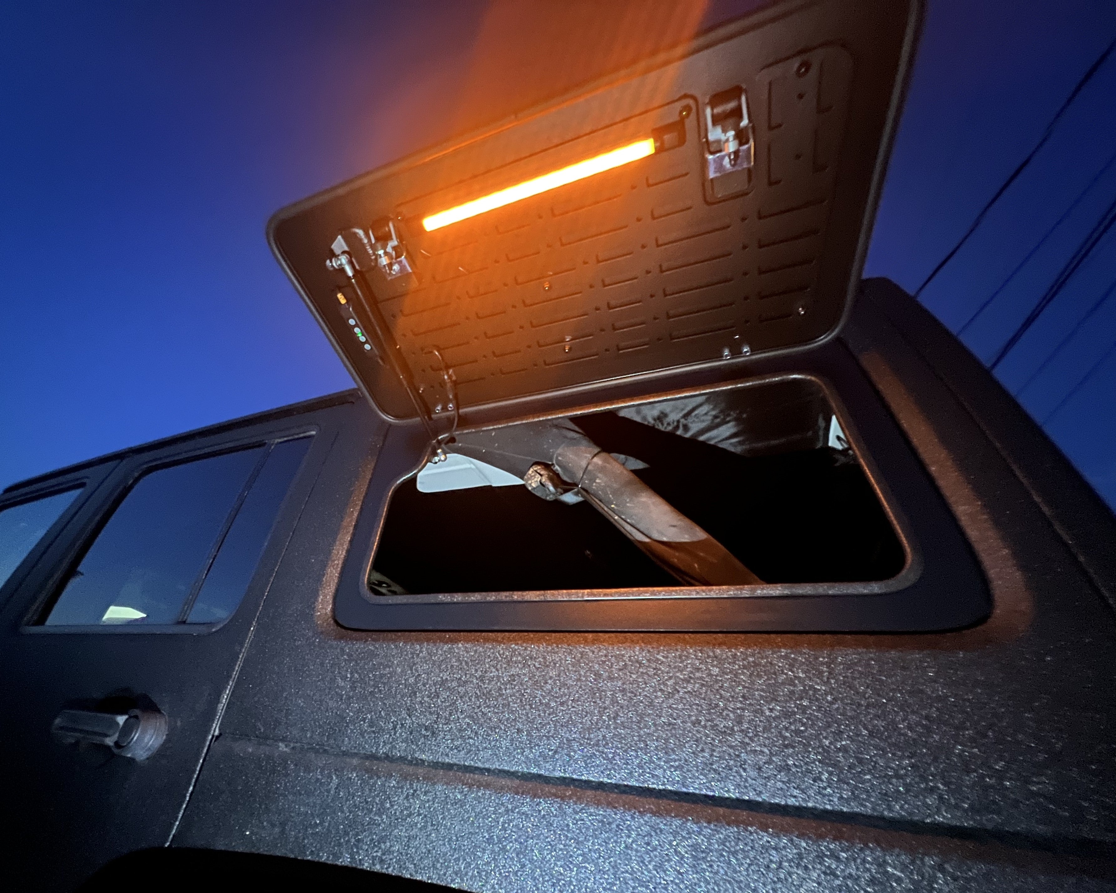 Jeep JKU - 4 Door 2011-2017 Gullwing Hatch System with Molle